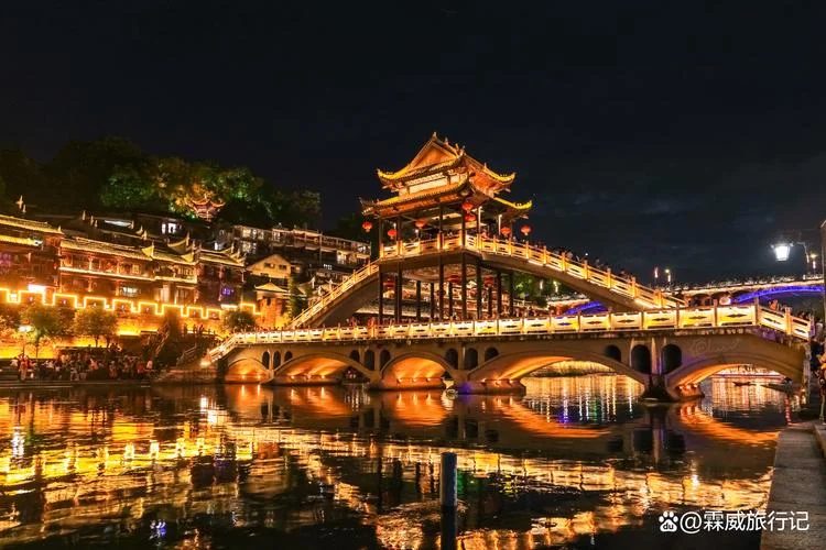 凤凰古城游景点-凤凰古城必游景点