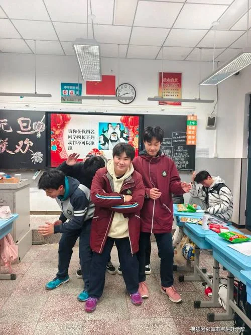 彭峰中学元旦晚会_2