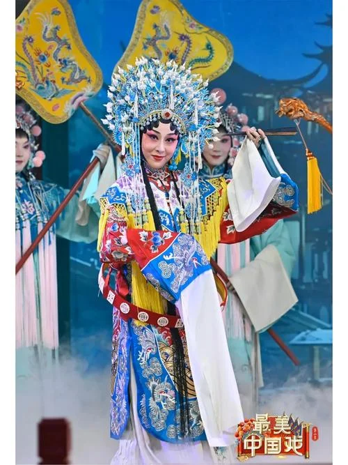 贵妃醉酒出自哪部戏曲_2
