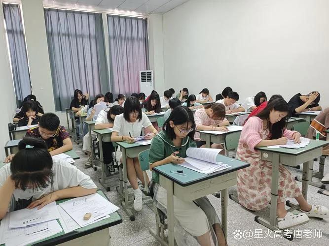 艺术生复读真的好吗_1