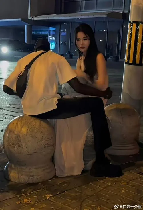 中国留学生和黑人_2