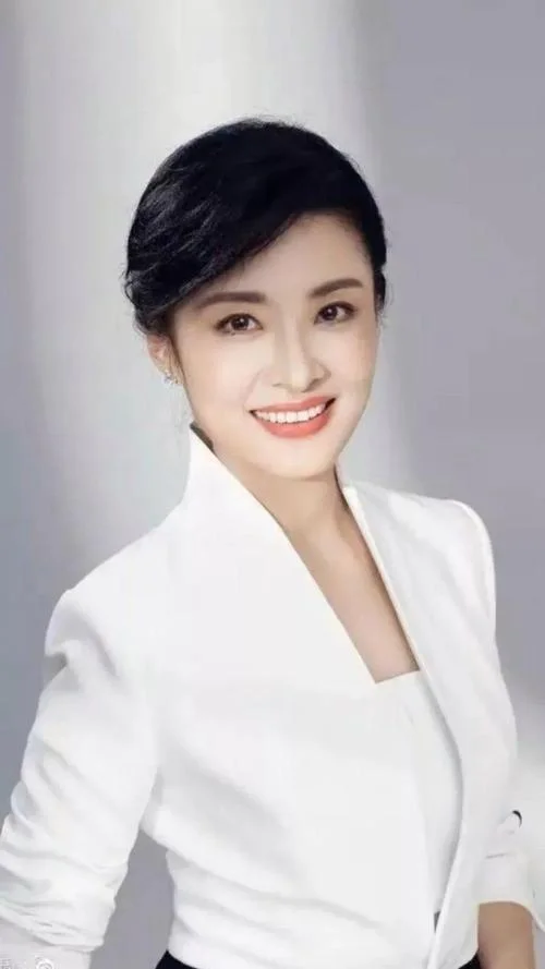 50岁的女人叫什么-五十岁女人叫什么