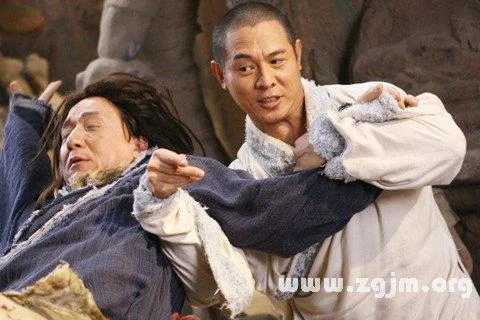 梦见朋友被别人打_1