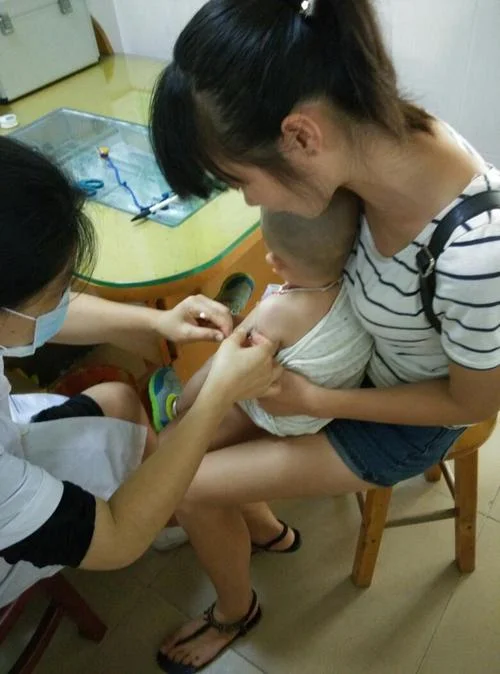 梦见打预防针但没打上-梦打预防针未果
