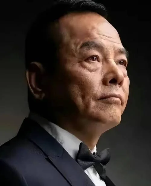 仗势称霸的人叫什么_2