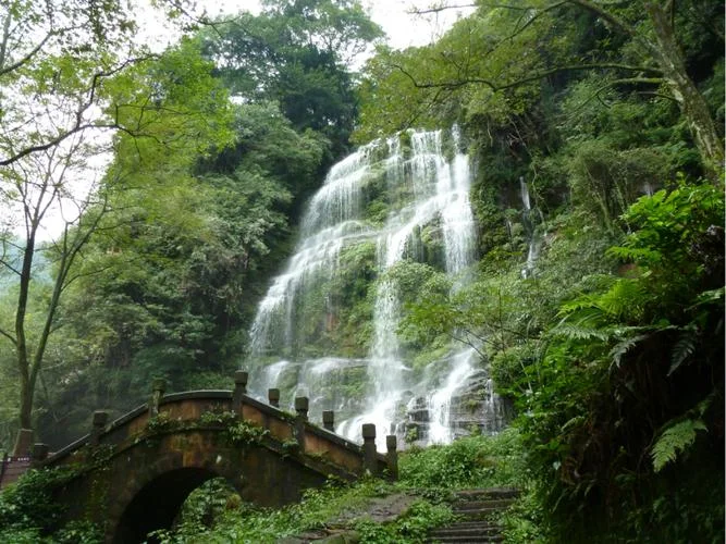 四川省的旅游景点_1