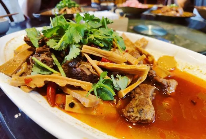 秀色可餐怎么接下一句_1