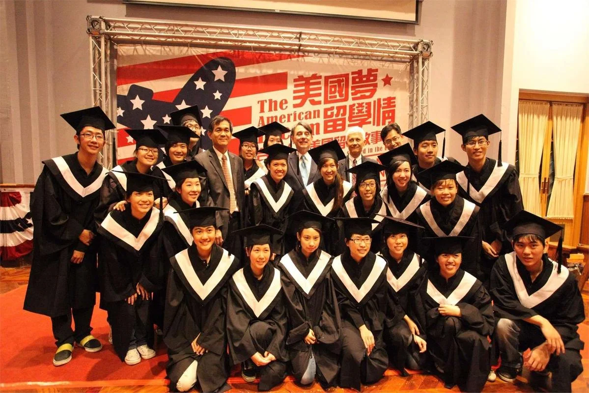 中文专业美国留学_2