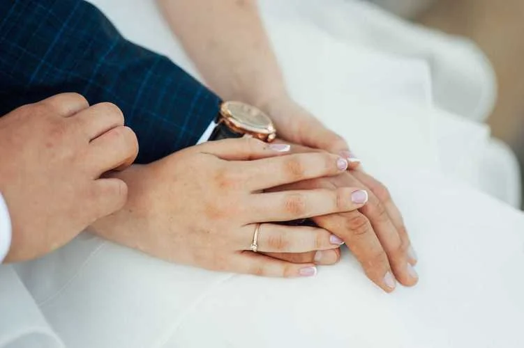 梦见把把别人老婆搞怀孕_1