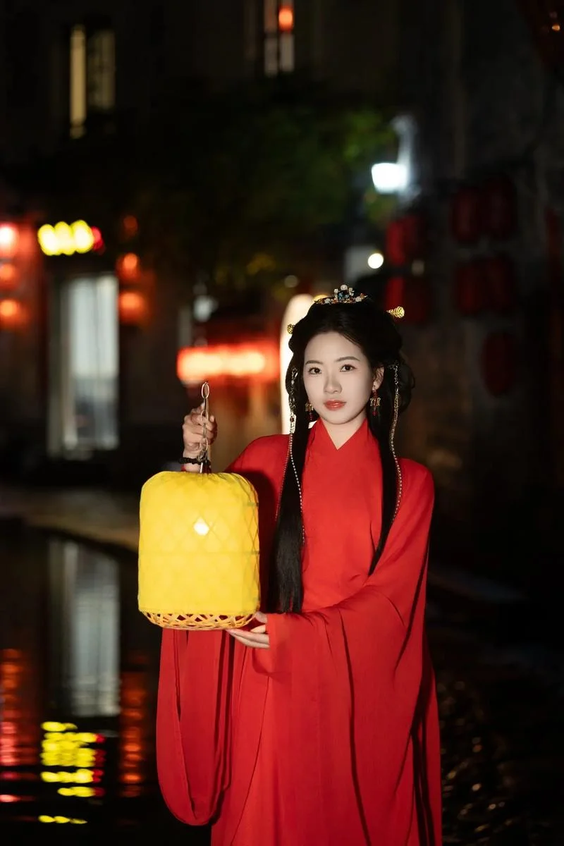 袍泽之谊下一句_1