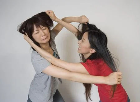孕妇梦见打架_2