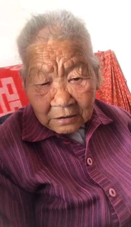 梦见家里的老人去世了_2