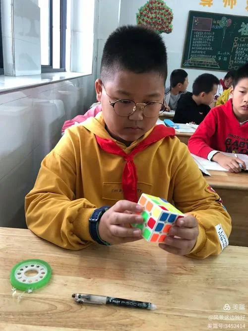 梦见听课没有座位-梦听课无座