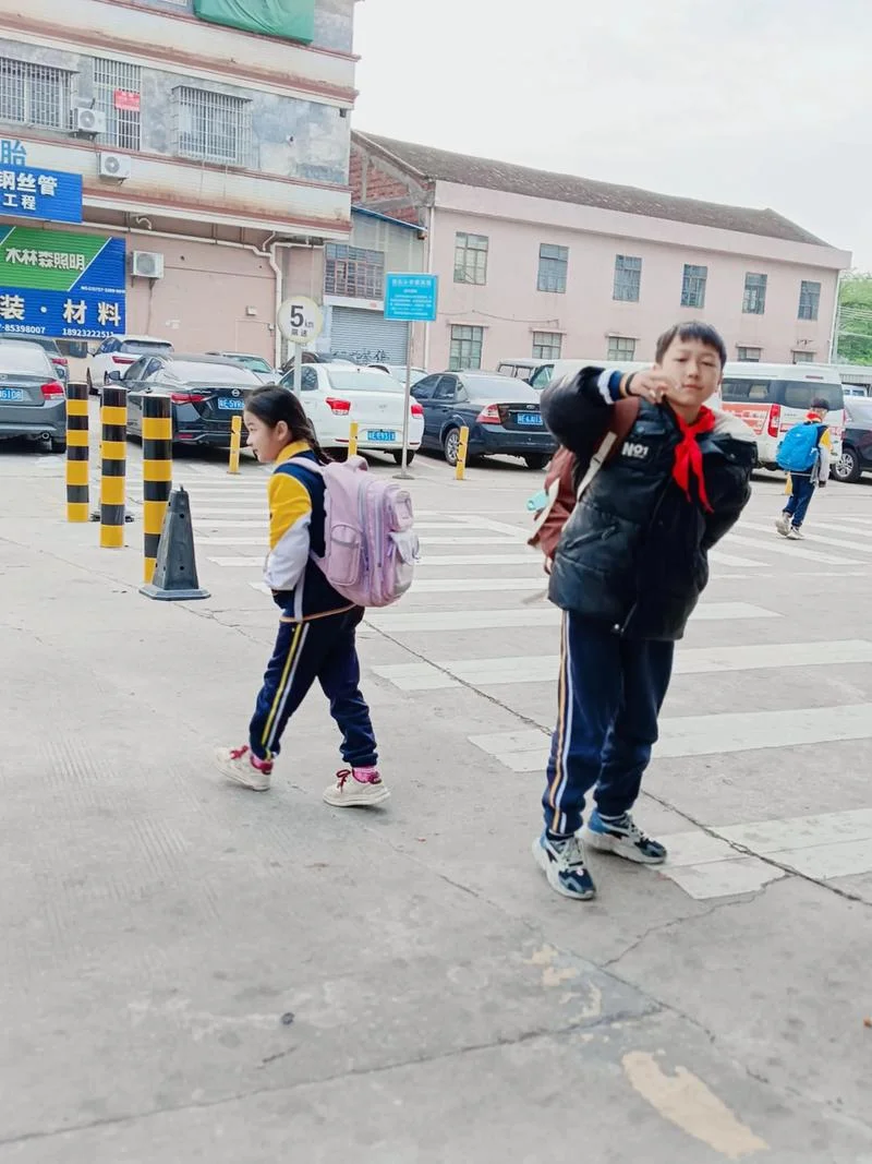 接送孩子上下学的感悟_2