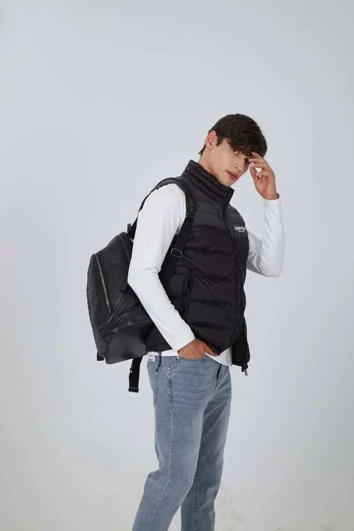 vest是什么意思_1