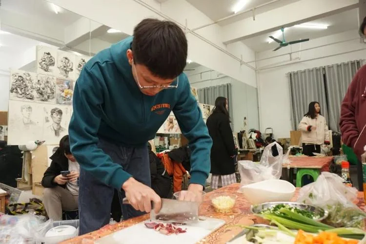 艺考手冷怎么弹琴_2