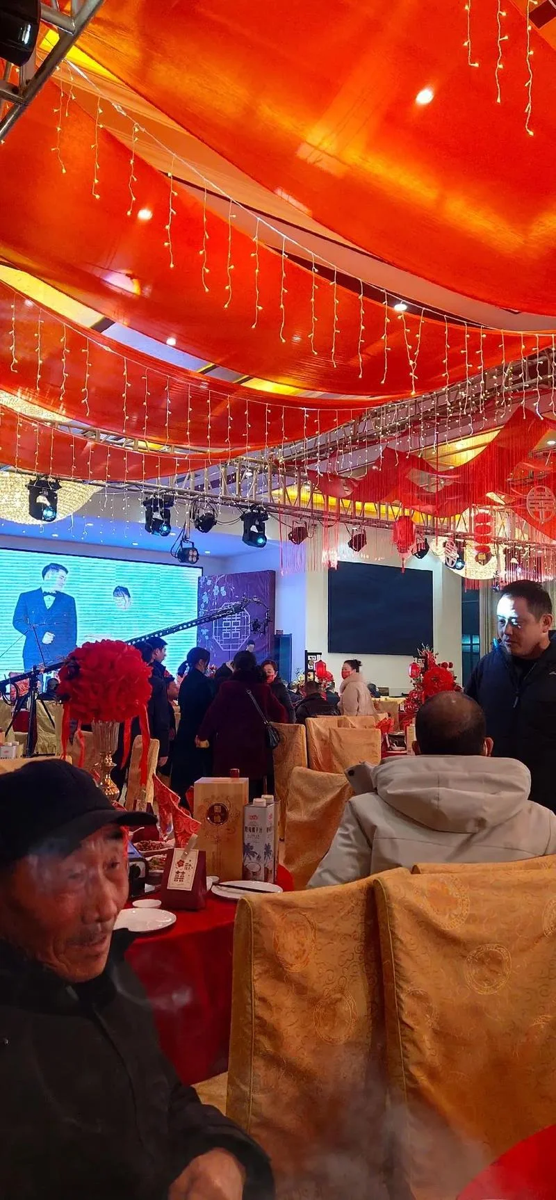 梦见带儿子去吃喜酒_1