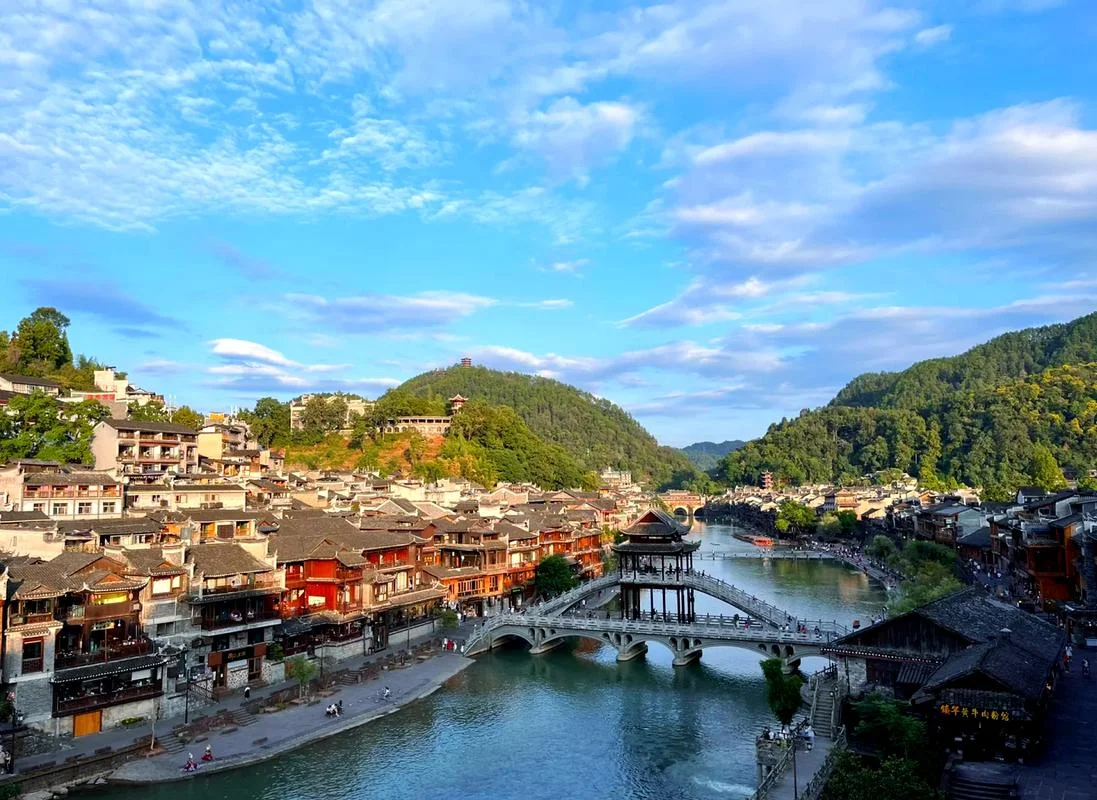 凤凰古城必去的旅游景点_2