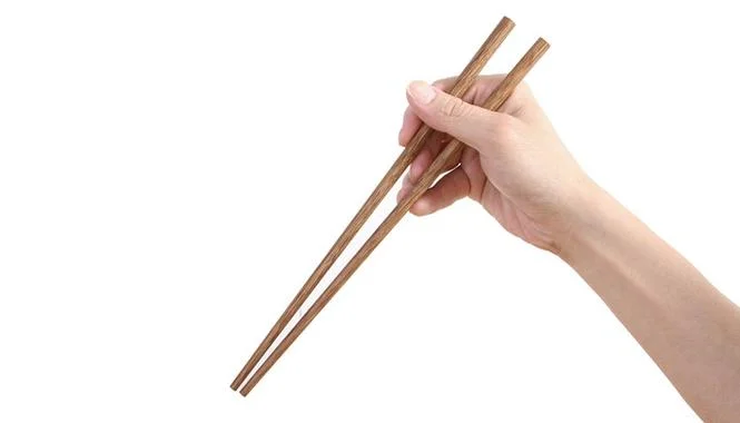 梦见自己偷筷子_1