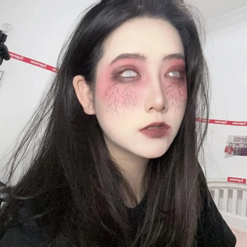 梦到女鬼被吓醒-梦见女鬼被吓醒