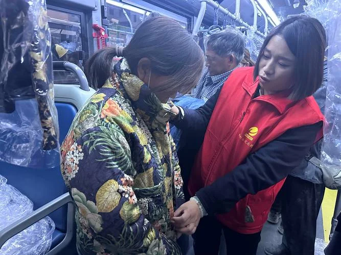 梦到公交车失控_1
