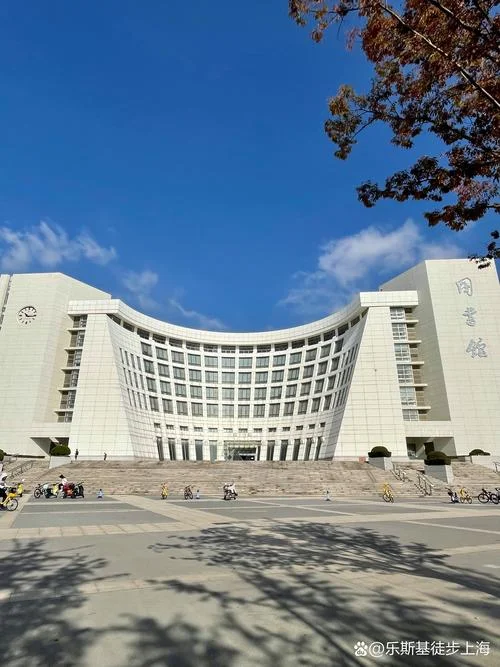上海最大的图书馆叫什么_1