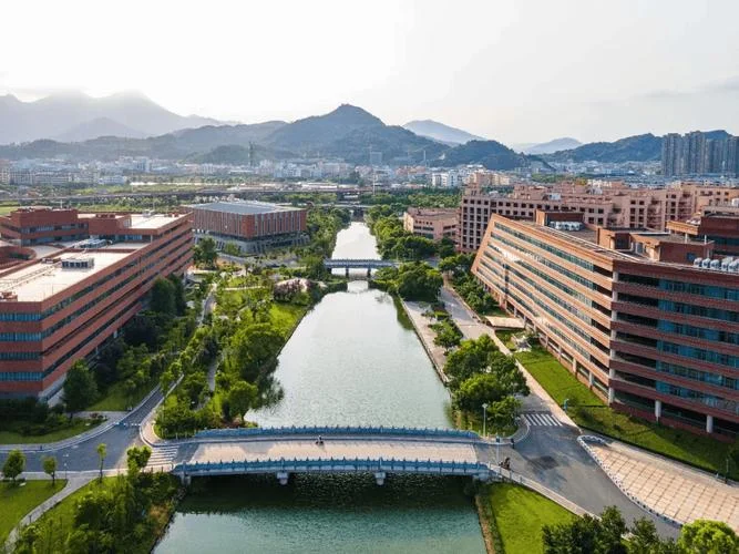 温州商学院留学_1