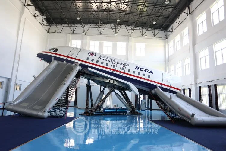 四川西南航空职业学院学费_1