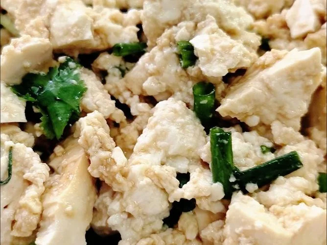 小葱拌豆腐下一句词语_1