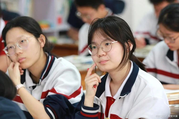 儿子高二成绩连续下滑-儿子高二成绩下滑