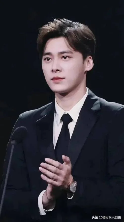李易峰星座运势_2