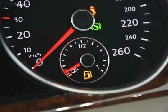 汽车100公里耗油多少升_2