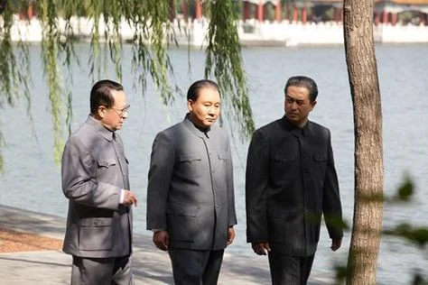 历史转折中的小邓平-历史转折小邓平