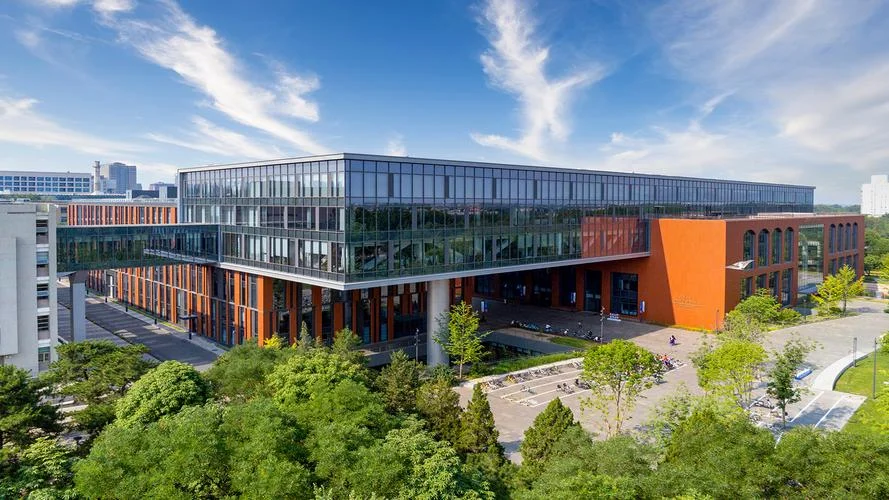 德国梅泽堡应用科技大学_1