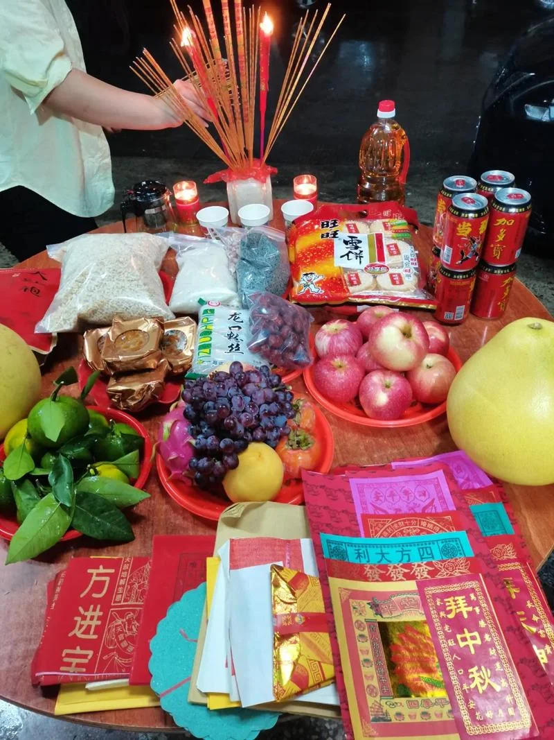 看月婆拿什么礼物好_2