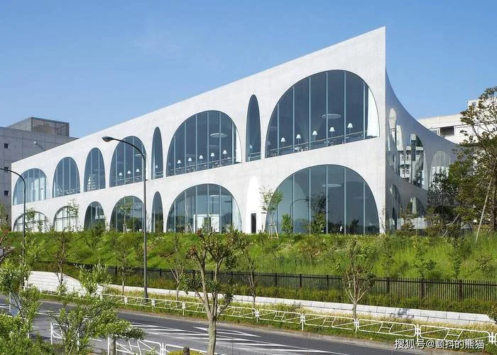 日本留学美术类大学_2
