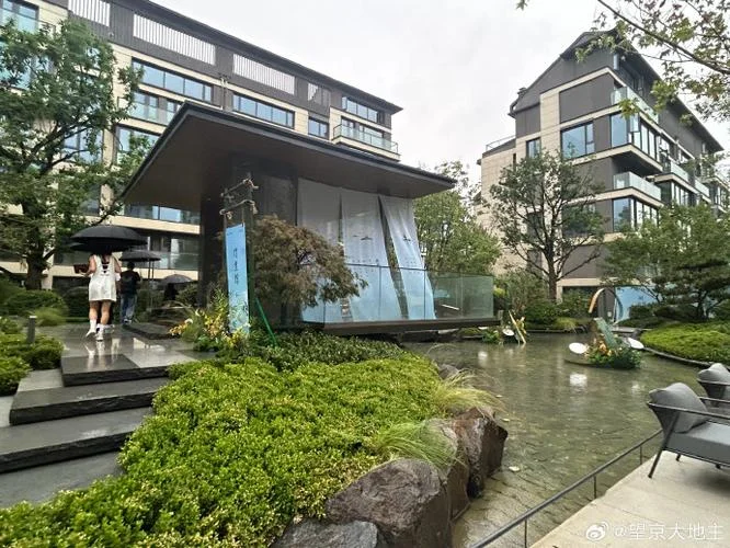 中建宸庐二期有点斜-中建宸庐二期偏斜