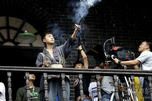 冷风爆电视剧剧情介绍_2