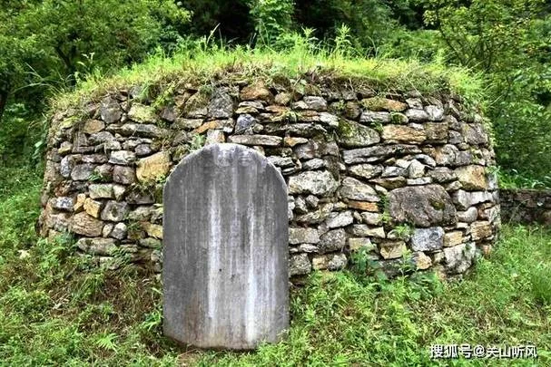 梦到挖坟墓_2