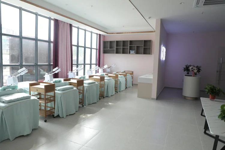 柳州哪里学化妆学校好-柳州学化妆好学校