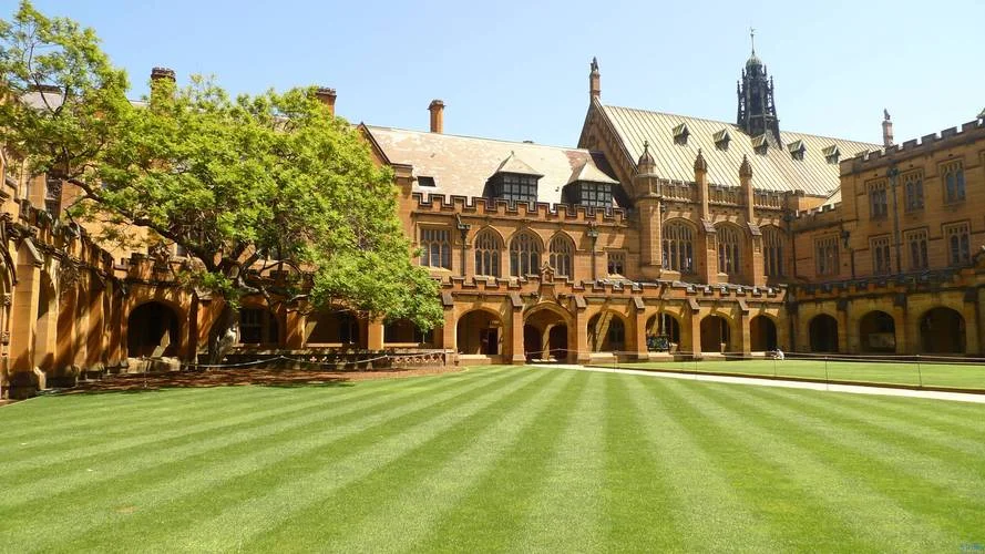 美国社区大学开学时间_1