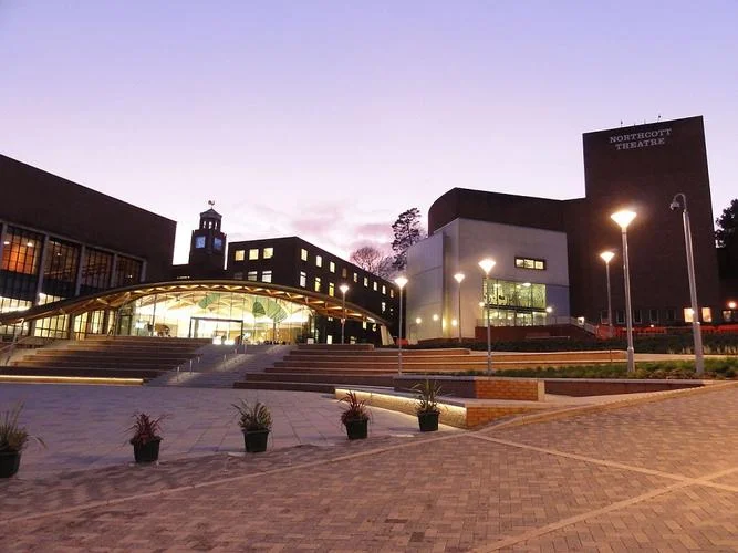 留学英国埃克塞特大学_1