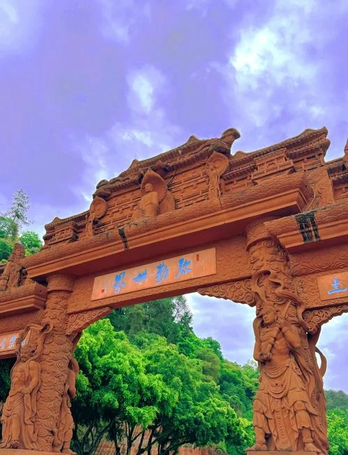 乐山大佛景点大全-乐山大佛游玩攻略
