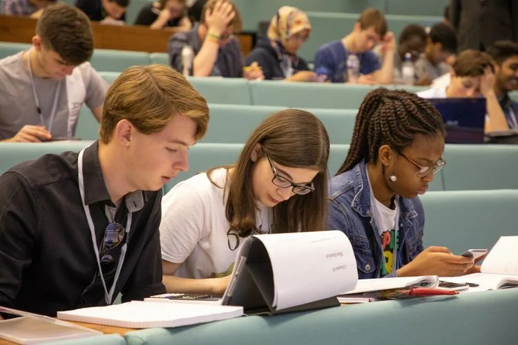 大学出国留学班-大学出国留学班
