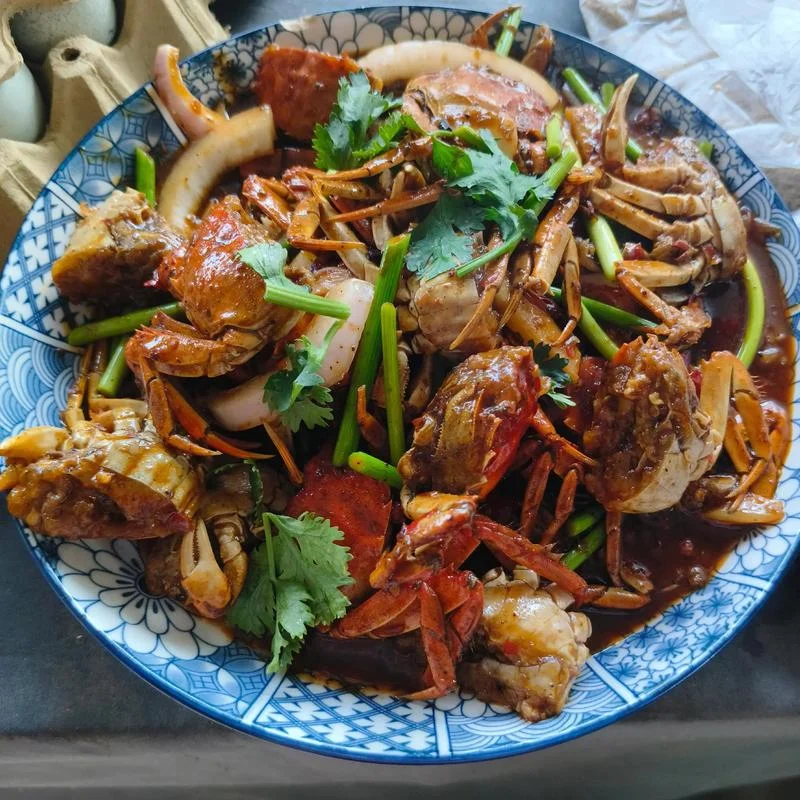 梦见好多螃蟹和鸡-梦见多只螃蟹鸡