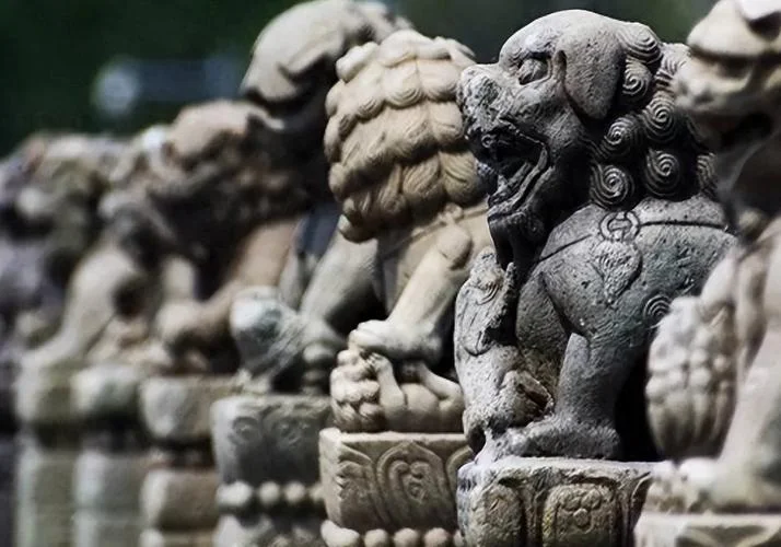 卢沟桥的狮子下一句_1