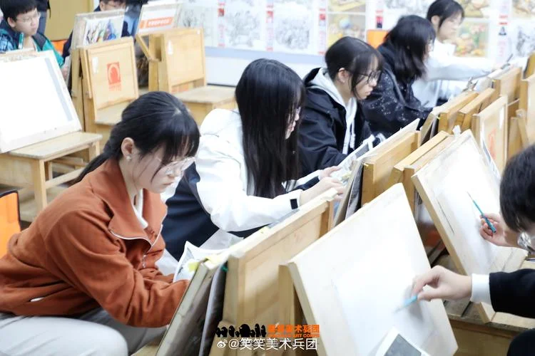 郑州美术培训班报名_2