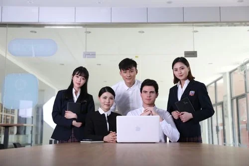 在哪里工作学sem多_1
