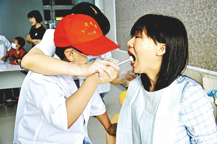 初中毕业学牙医到哪里找学校_1