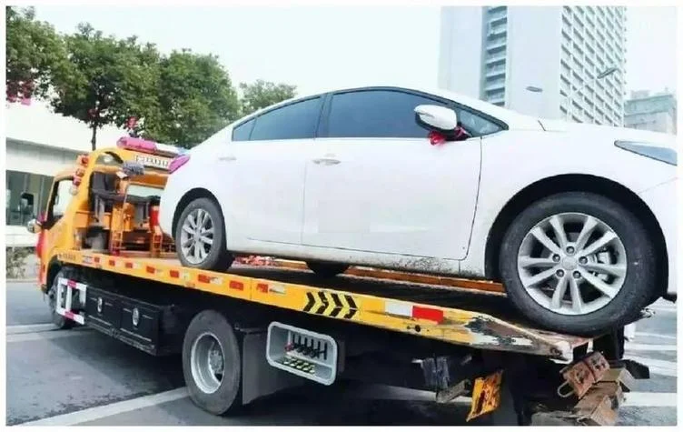 梦见车被拖走了是什么意思_1